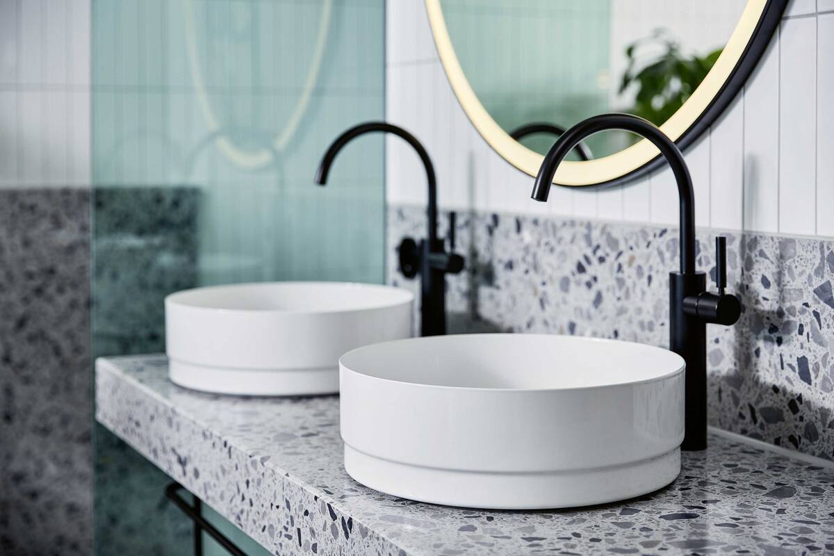 Die Waschtischschale «Nueva», entworfen von Designer Werner Aisslinger, besticht durch klare und elementare Formen aus nachhaltiger Stahl-Emaille. Kaldewei Schweiz GmbH.