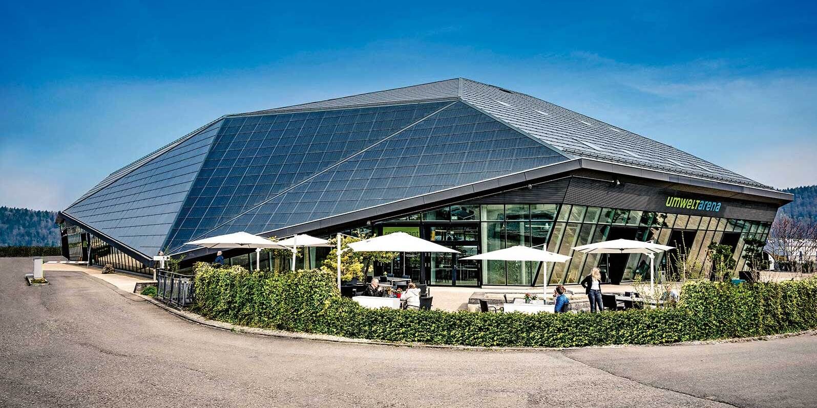 Die Umwelt Arena Schweiz in Spreitenbach zeigt innovative Lösungen für Mobilität, Energie, Ernährung, Konsum oder umweltgerechtes Bauen und Wohnen.