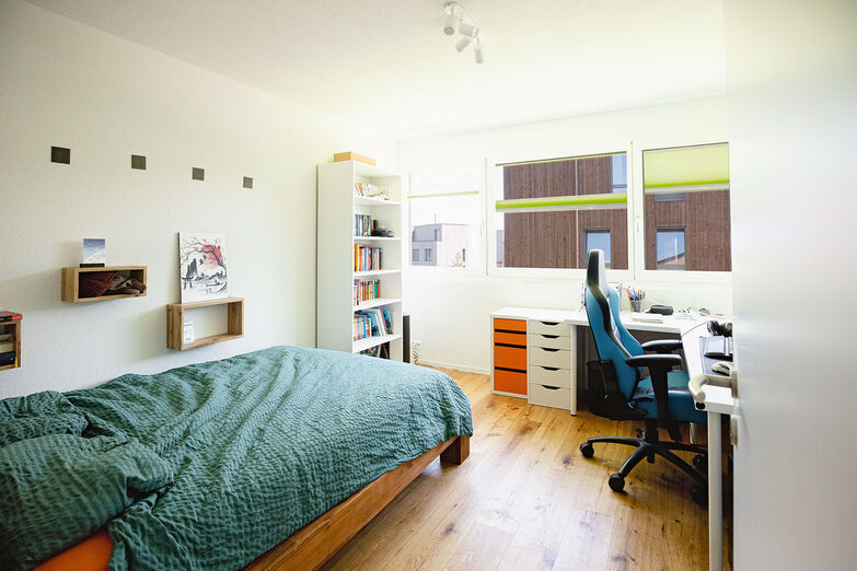 Jedem sein Reich: Beide Kinder haben im Obergeschoss ihr eigenes Zimmer.