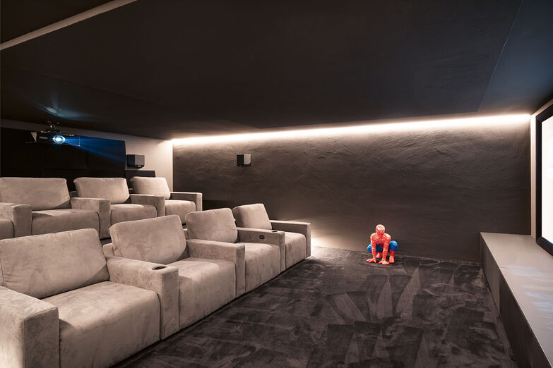 Im Untergeschoss wurde der Traum vom Heimkino Realität. © Nic Hahne
