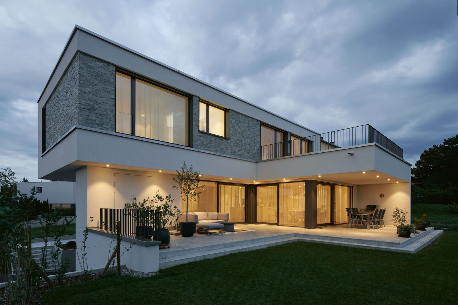 Das Wohnkonzept des Architektenhauses bietet viele ruhige Zonen. © Karin Weisz