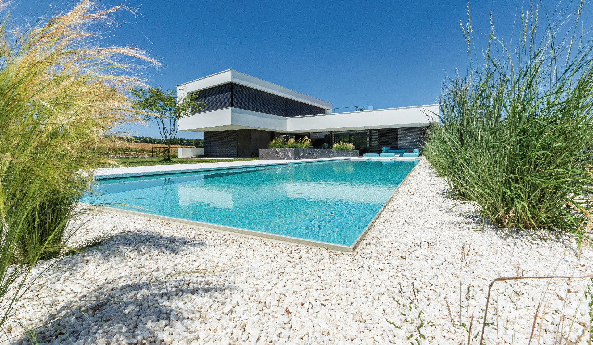 Ein eigener Pool einfach einladend Das Einfamilienhaus