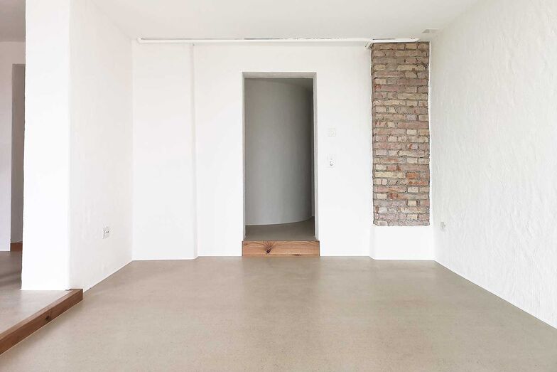 Natur farbiger Anhydrit, geschliffen und geölt. Dörig Unterlagsböden AG