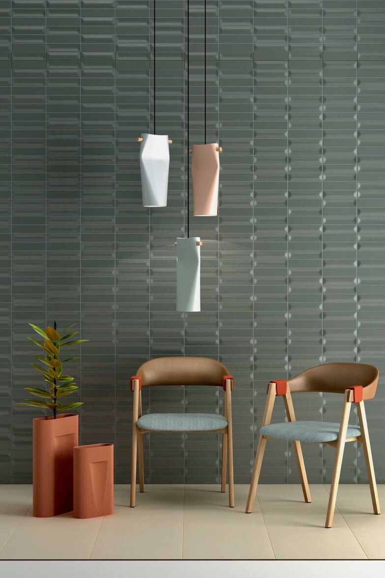 Dreidimensionaler Blickfang: die glasierten Steinzeug-Wandfliesen eignen sich für Wohnräume genauso wie für Fassaden. Die Kollektion «Flauti» von Ceramica Vogue ist in sechs unterschiedlichen Farbvarianten erhältlich. Über: Keravita.